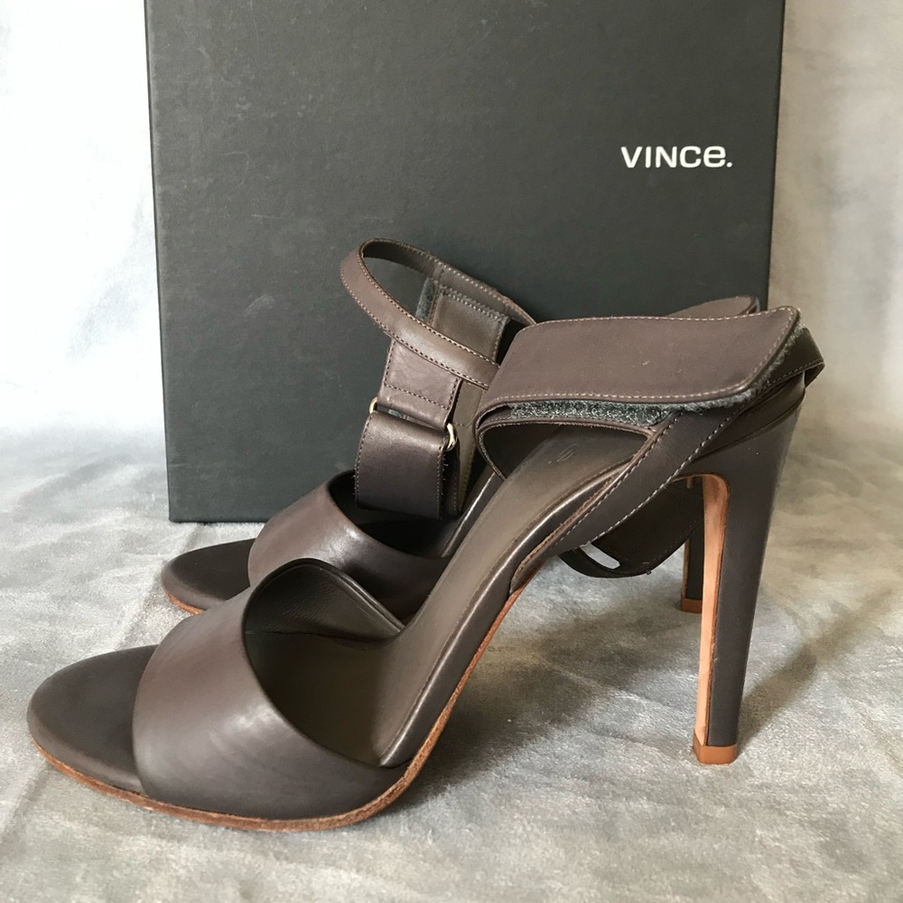 Vince sandals in size 7